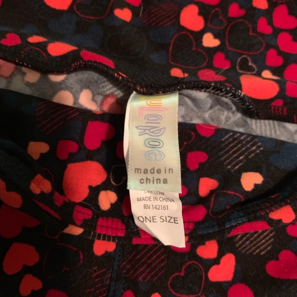 OS Lularoe Leggings Black w/ Hearts - Picture 2 of 2